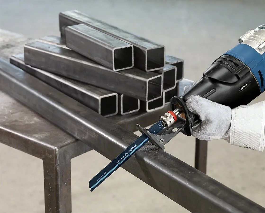 BOSCH S 1127 BEF Kalın Metal Kesimi İçin Ağır Hizmet Tilki Kuyruğu Testere Ucu 225 mm