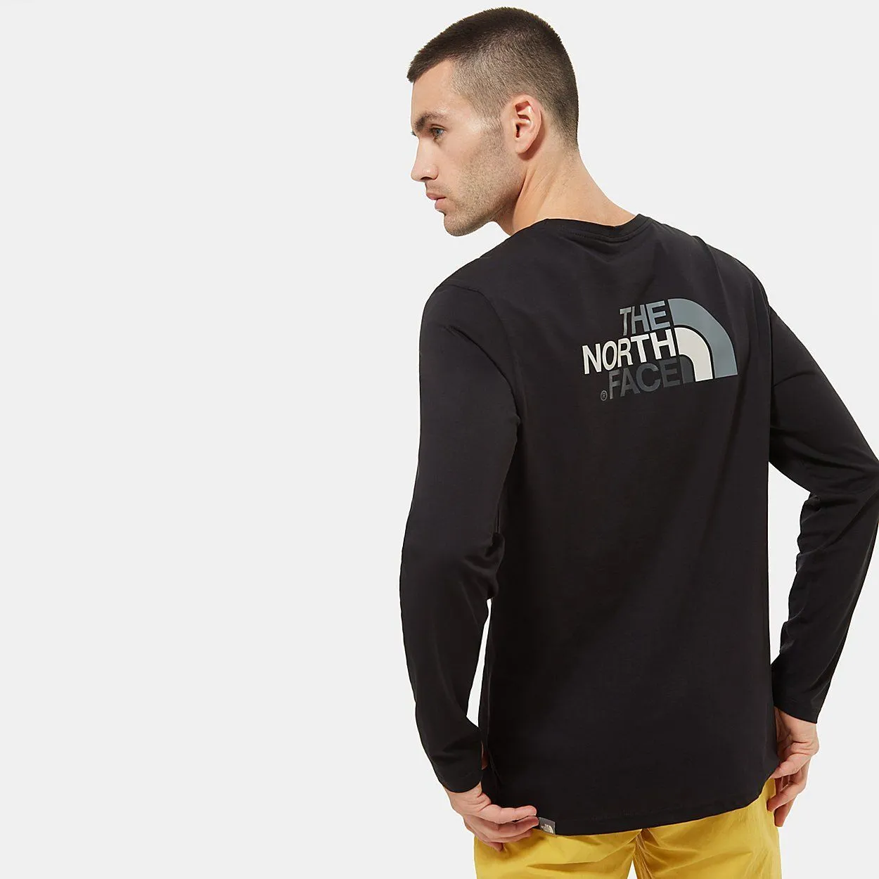 THE NORTH FACE Easy Uzun Kollu Erkek T-Shirt Siyah