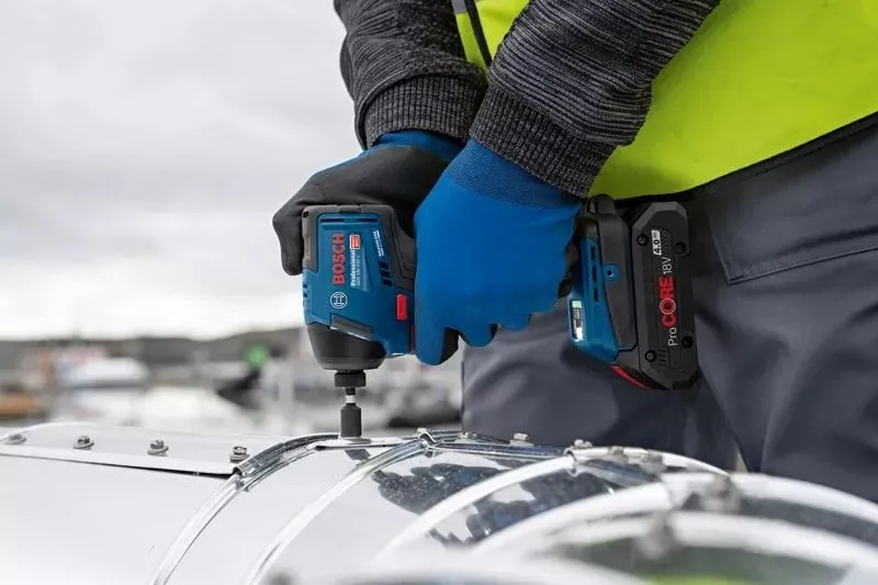 BOSCH GDR 18V-220 C Akülü Torklu Vidalama 18 Volt 5.0Ah Çift Akü
